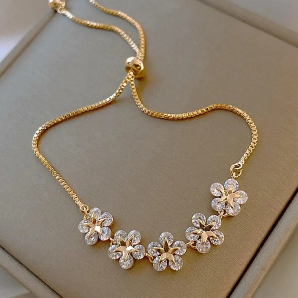 Cubic Zirconia Flower Decor Bracelet